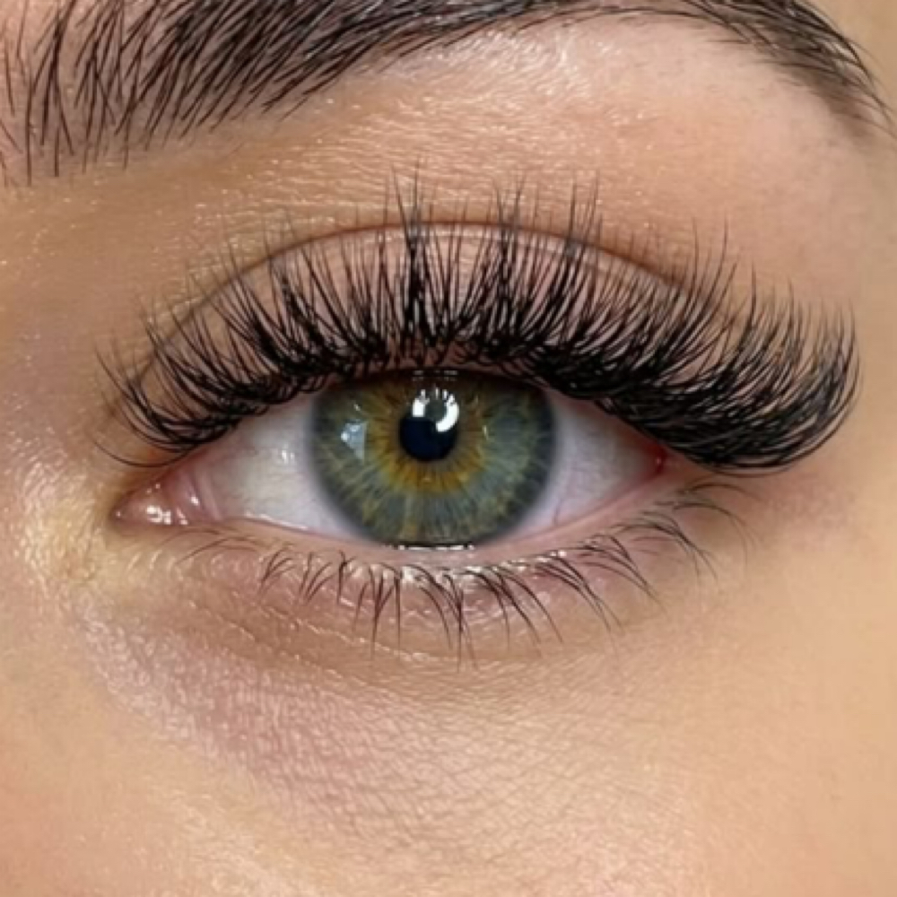hybrid lash extension full set at Syd Skin Studio | Pgh Facial+Lash/Brow Bar in Gibsonia, PA