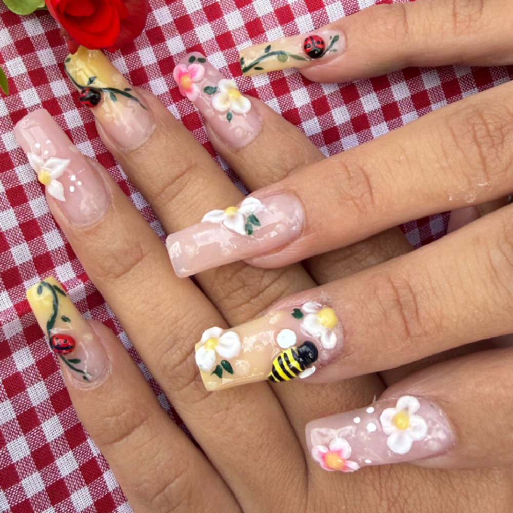 Level 3 Art (Charms/ 💎 Not Incl) at Divina Nail Lounge in Round Rock, TX