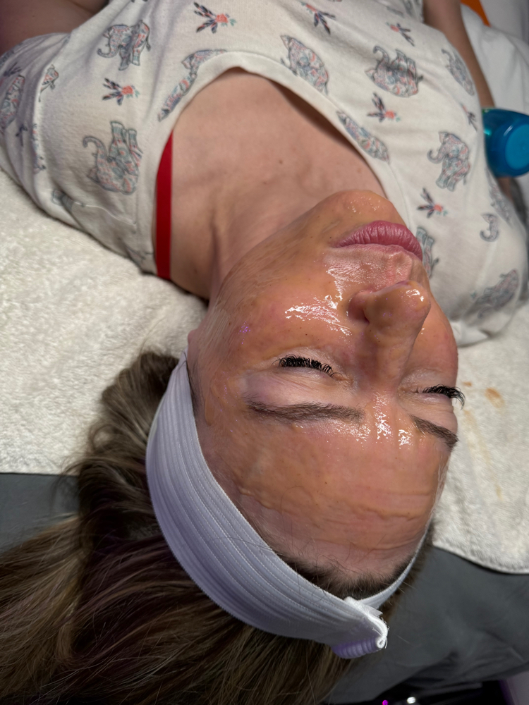 Signature Deluxe Custom Facial