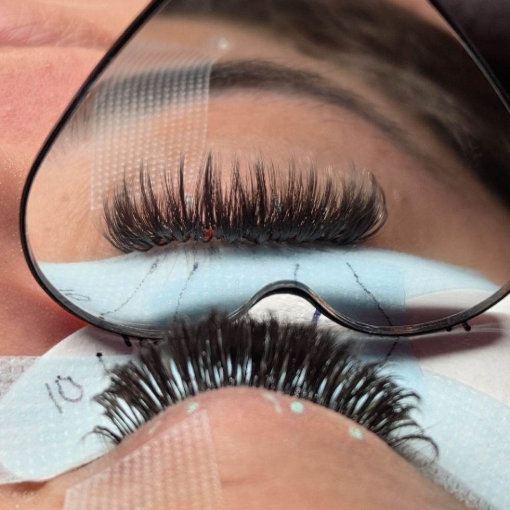 Wispy Volume Set at Lush Lash Lounge by Joy in Fort Worth, TX