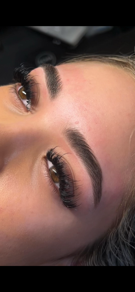 Brow Shaping✨