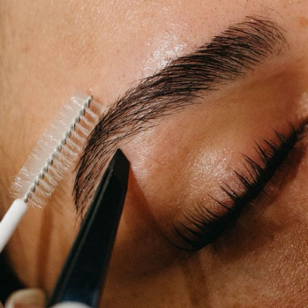 Brow Sculpting at Jacynda’s Beauty Haven in Rockford, IL