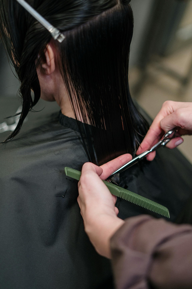 Women’s Haircut Shampoo & Style