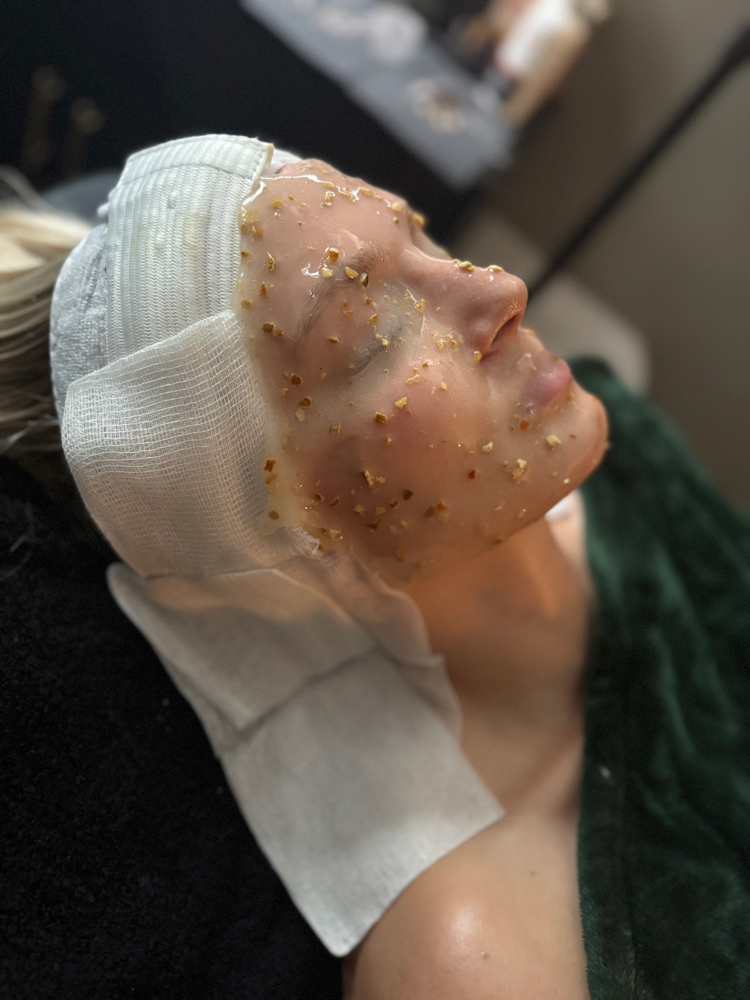 Firm & Tighten Facial