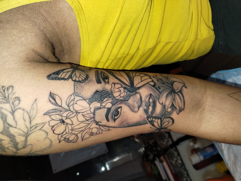 Large Tattoo 6”+ at TATT2 THERAPY  LLC in Newark, NJ