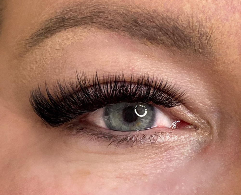 Full Set Volume Lashes