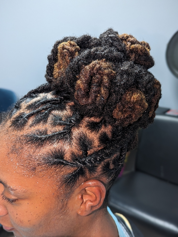 Loc Retwist With Style at The Naturlist Locd Queen in Indianapolis, IN
