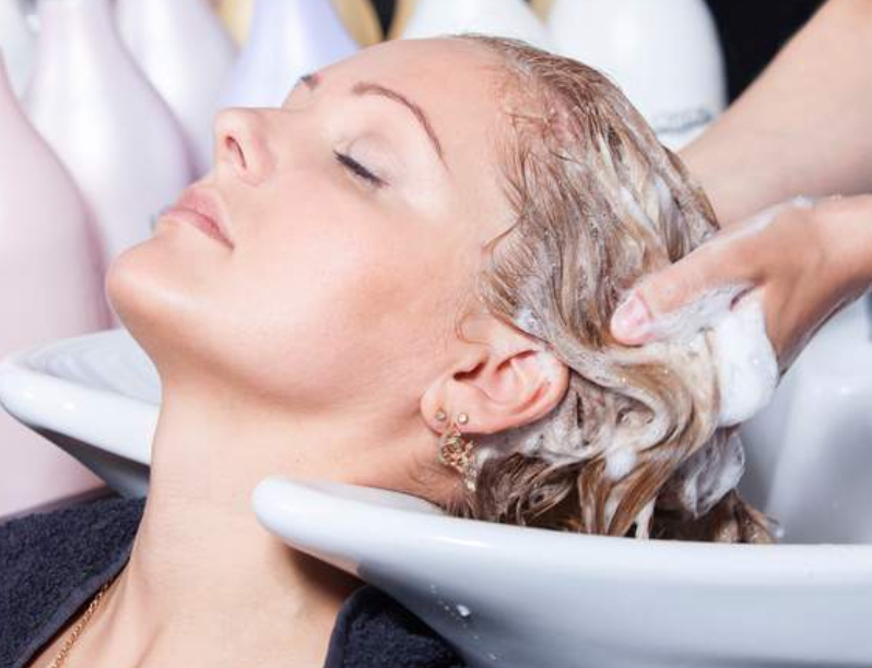 Express Scalp Detox & Massage