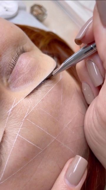 Keratin Brow Lamination+Tint+Waxing