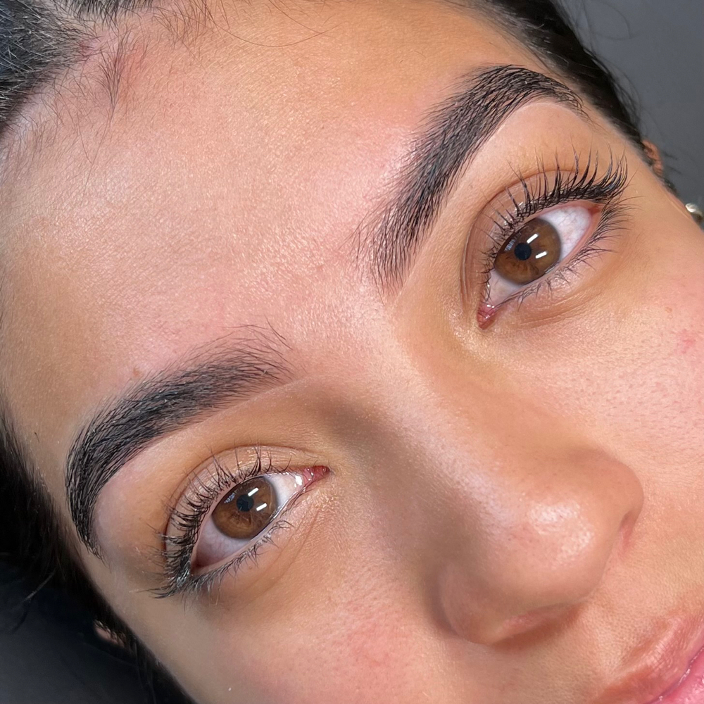 Brow Sculpting (Depilación de ceja) at Glamazon Esthetics in Saint George, UT