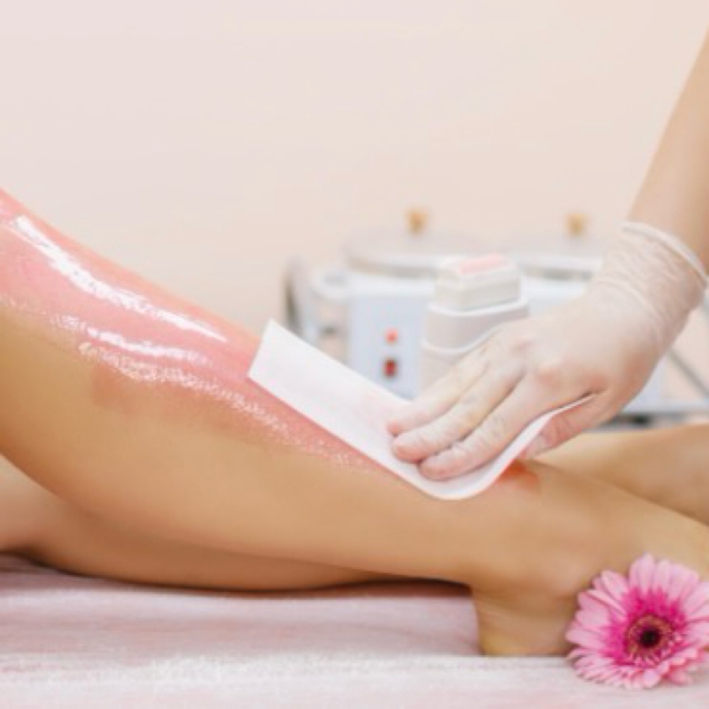 Leg Waxing at Glamouré in Watervliet, MI