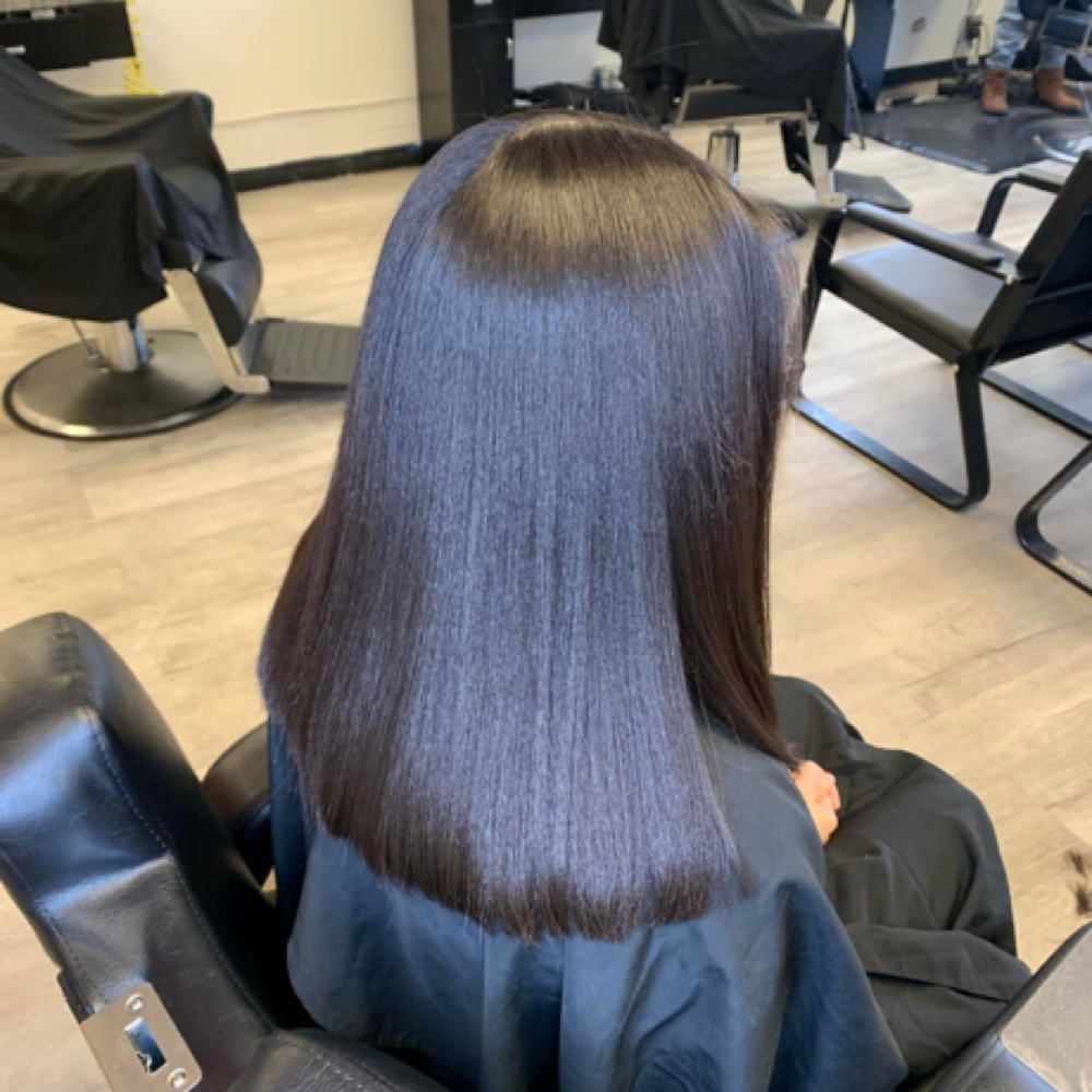 Silkpress (Delux/ 1st Time Client) at Stylesbylaney25 in Wichita, KS