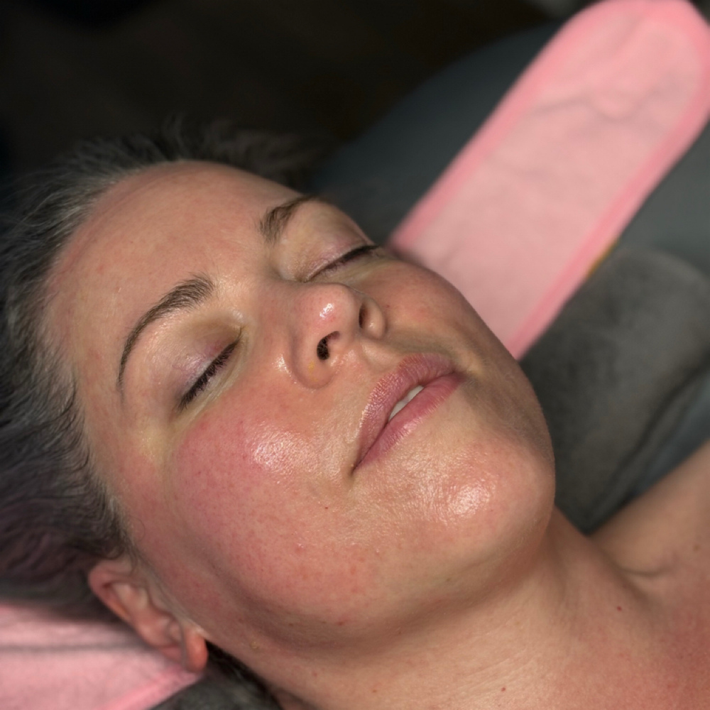 30 Minute Customized Facial at Skinbykhylie in Niles, OH