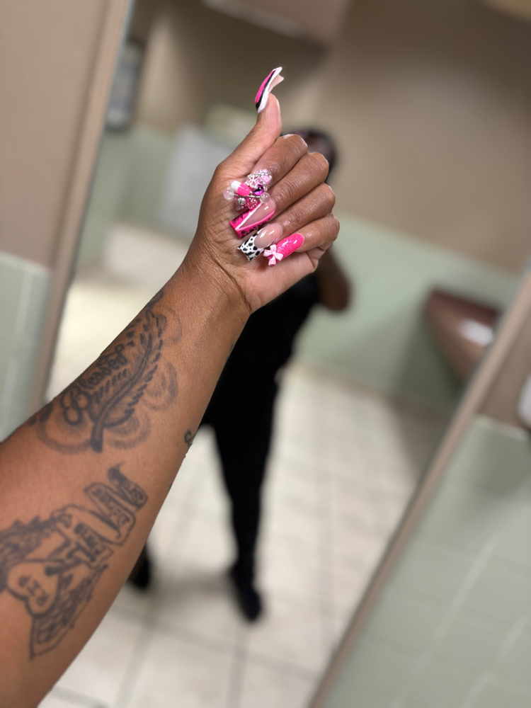 Medium Junk Nails