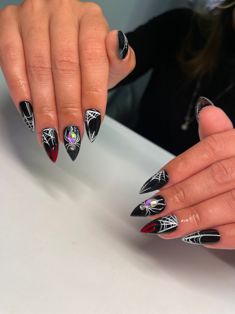 Extensive Nail Art