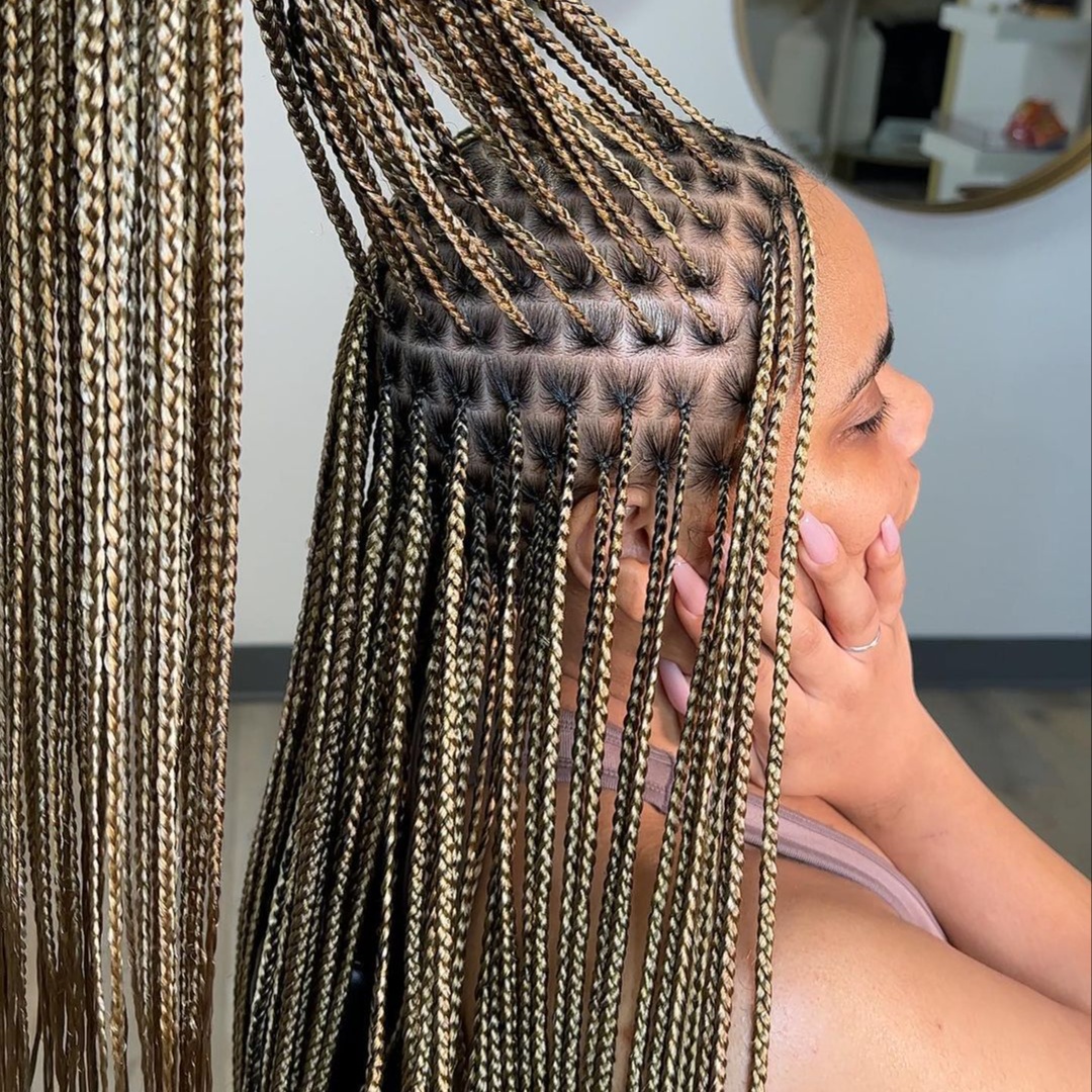 small knotless braids at Melissabraid in Chicago, IL