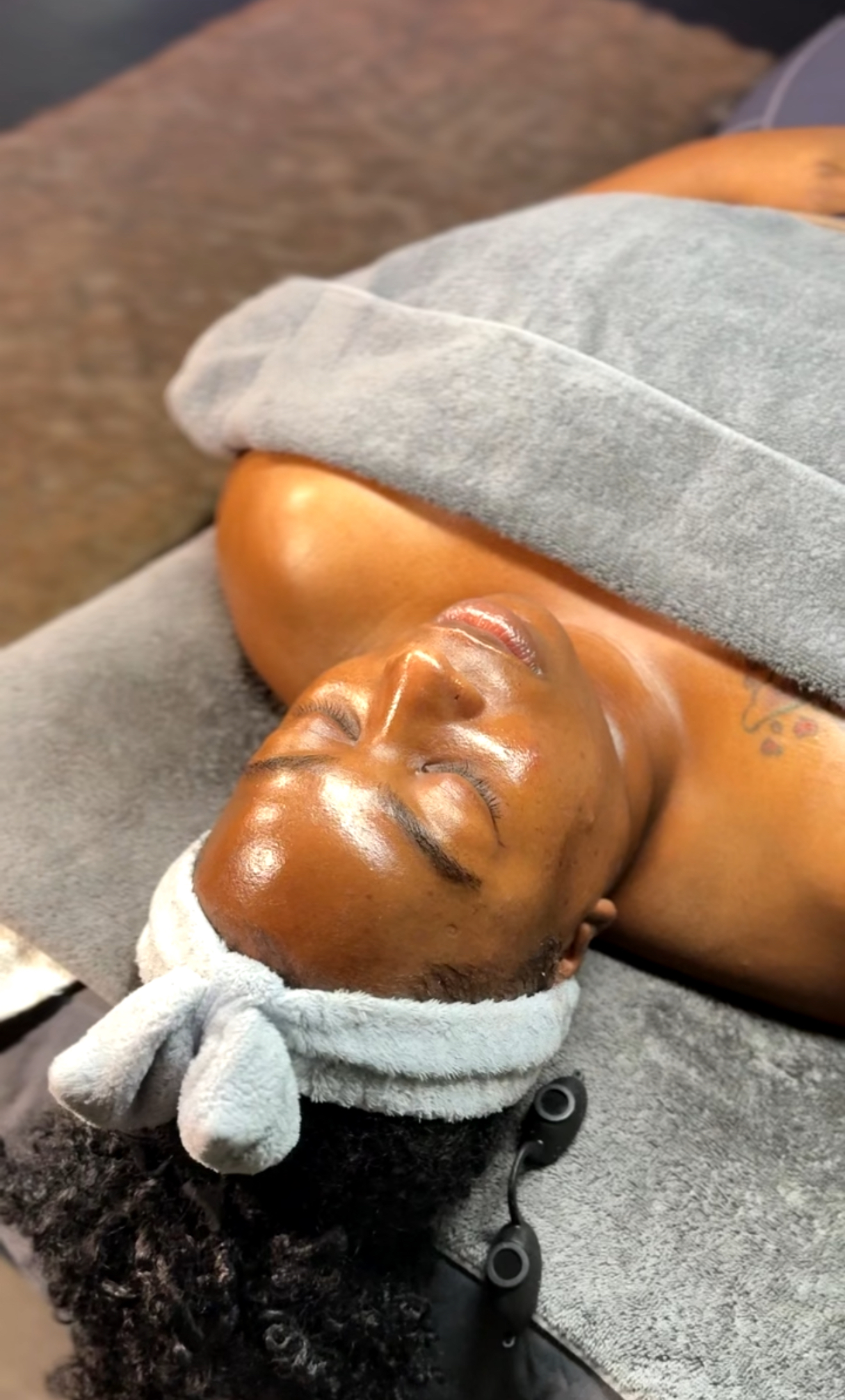 THE MICRONEEDLING FACIAL