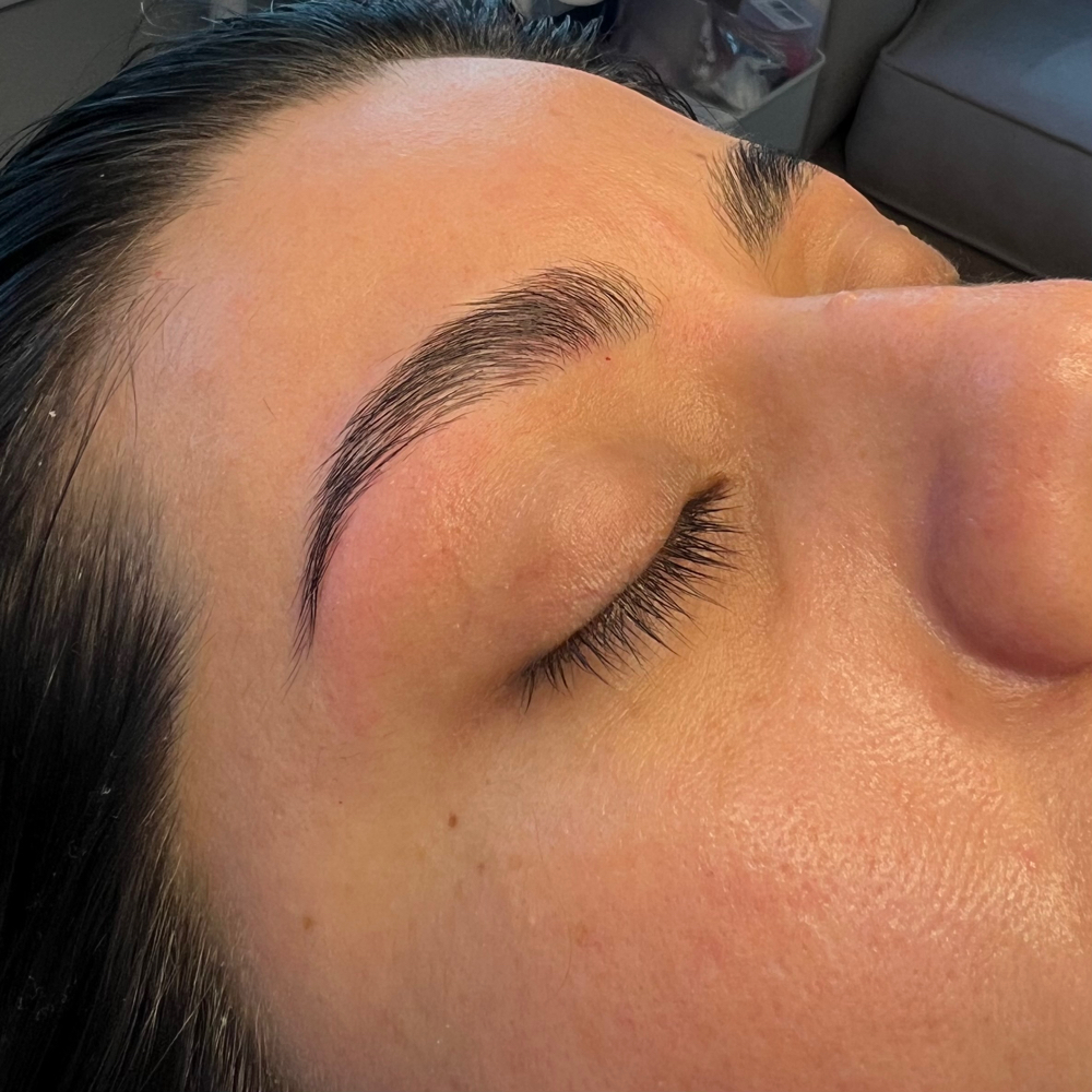 Brow Lamination & Tint
