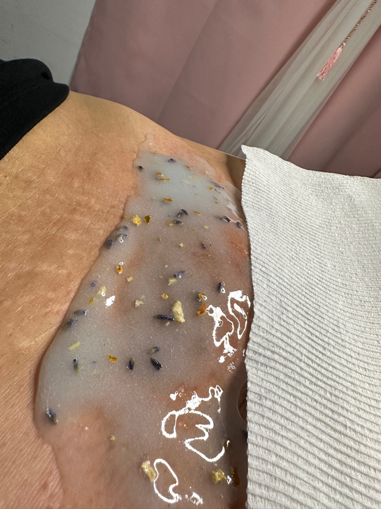 Brazilian Wax & Soothing Mask