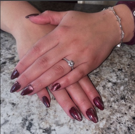 Magnetic Gel Nail Application