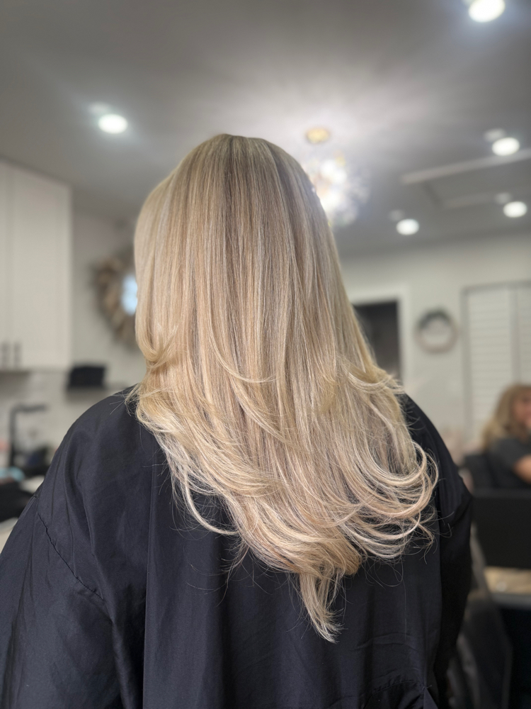 Full Blonding + Blowdry