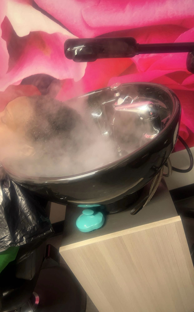 Scalp Massage & Steam Treatment