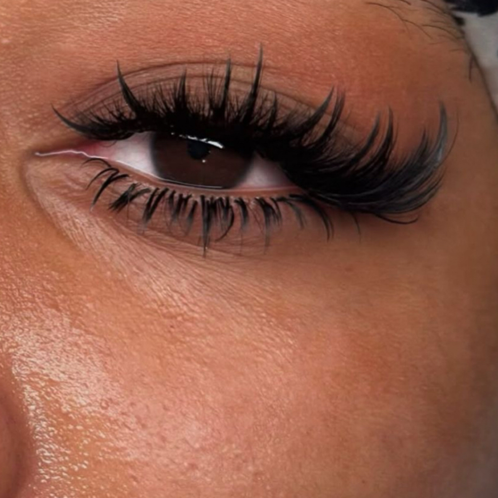 Brow Wax & Cluster Lash Combo at LeDaé Beautí in Lafayette, LA