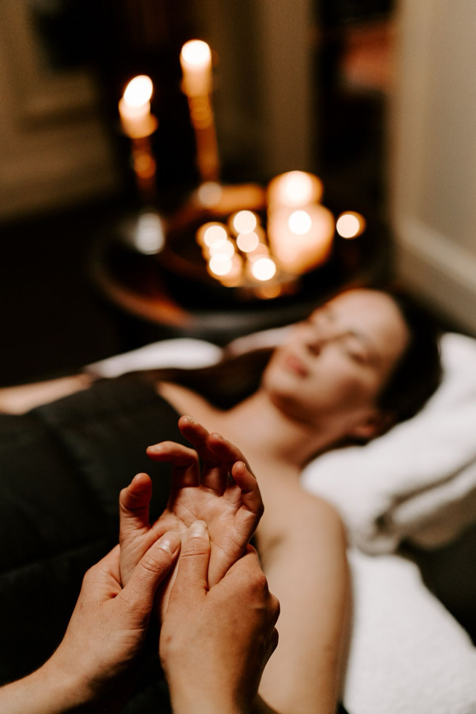 Arm, Hand& Foot Massage