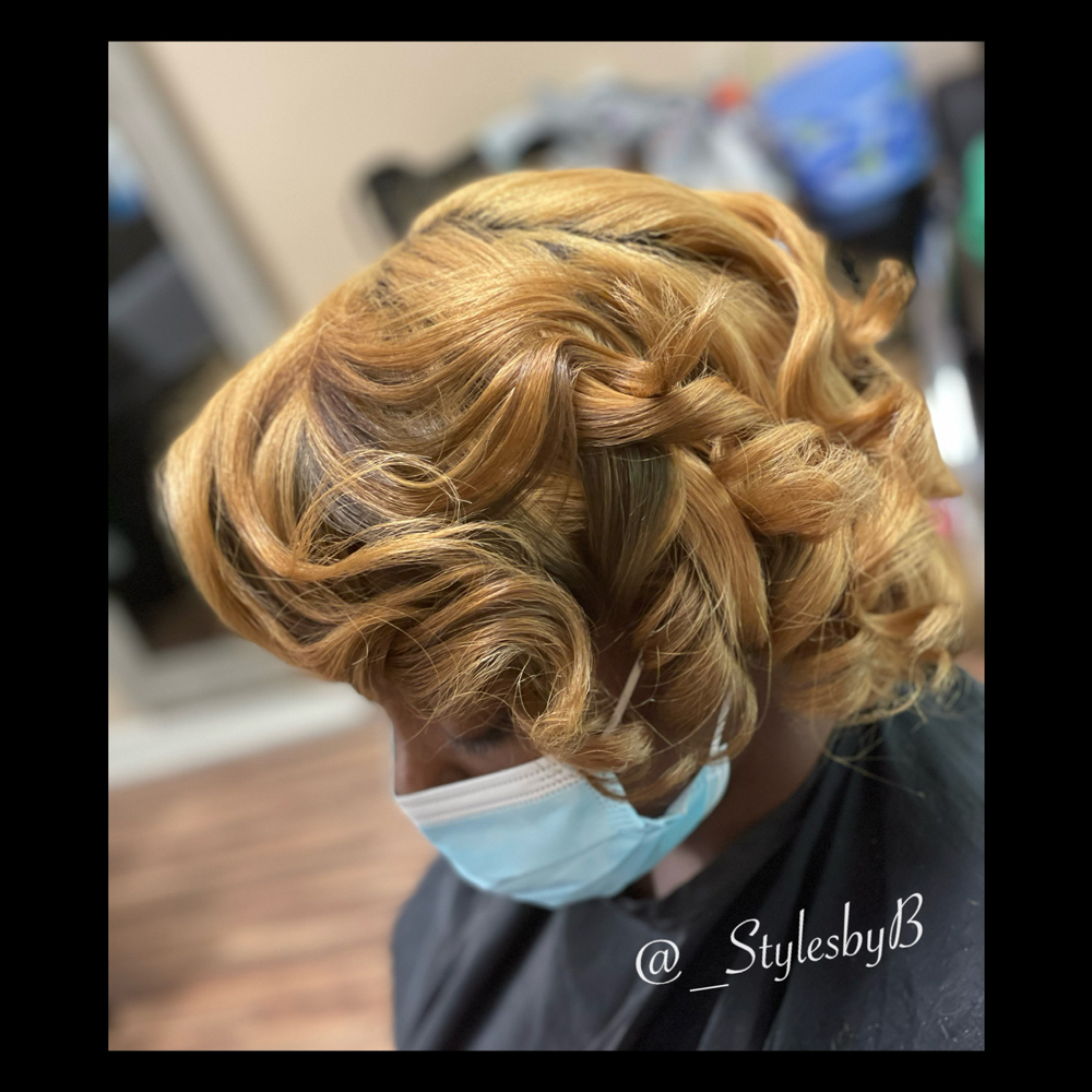 Wash & Curl (Short-Med Length)