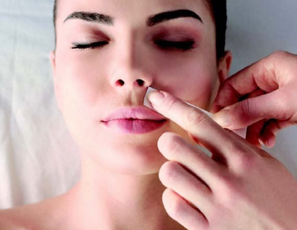 Eyebrow And Lip Wax