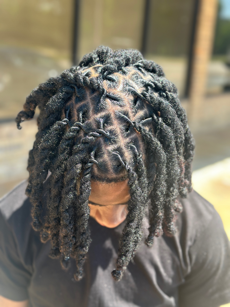 Retwist & 2 Strand (Private Suite)