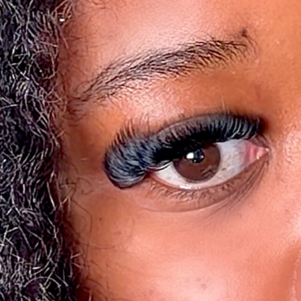 Volume Set at Blinks of Joi in Baton Rouge, LA