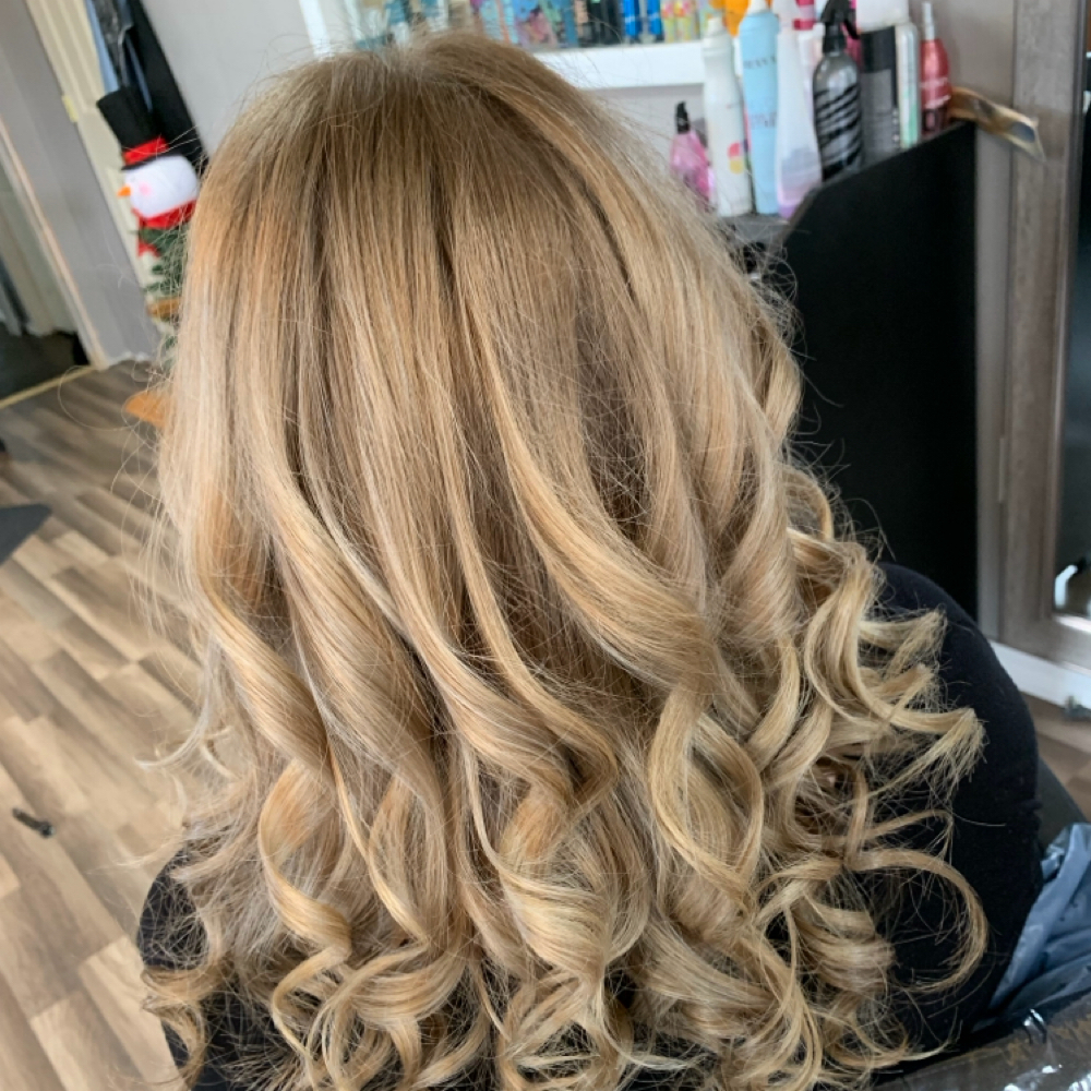 Root Touch-up at The Beauty Shop in Ponca City, OK