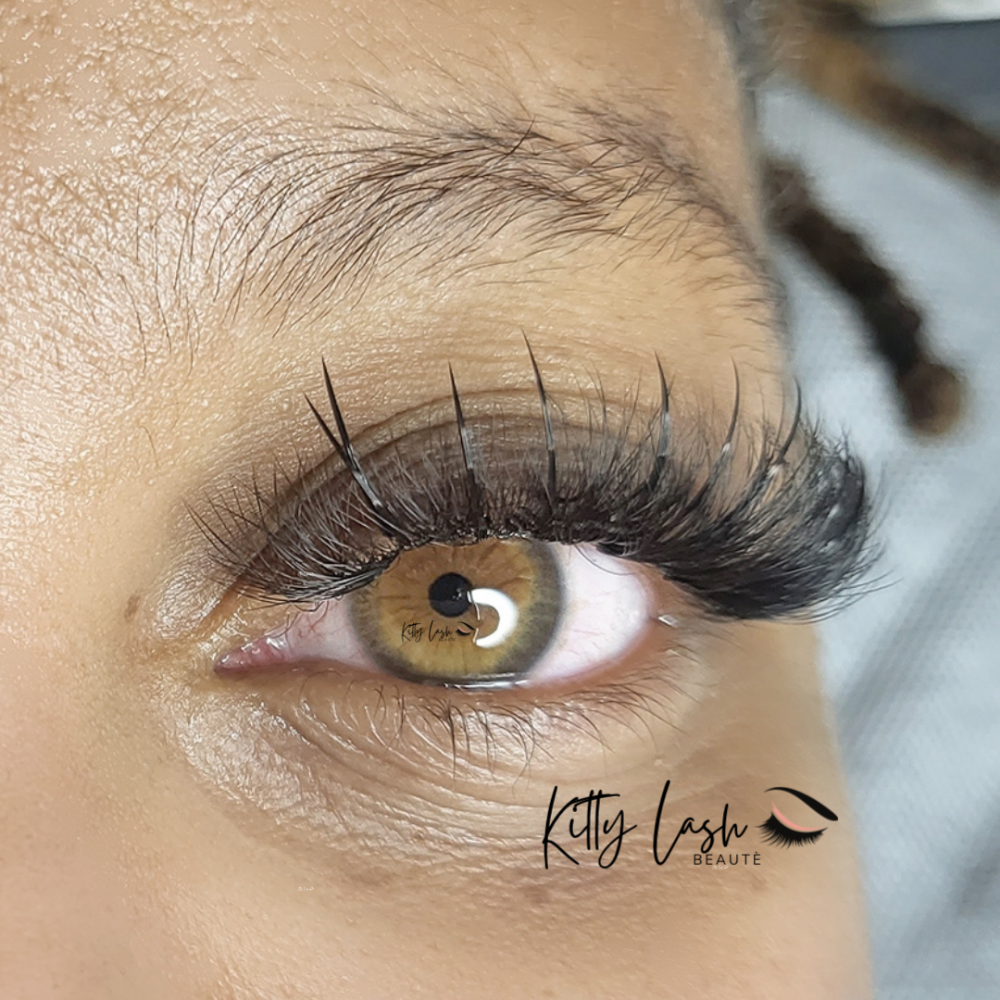 Add On Lash Look