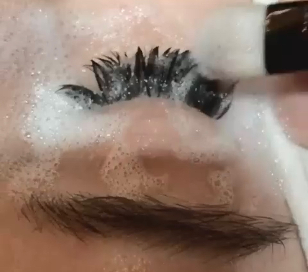 Lash Bath
