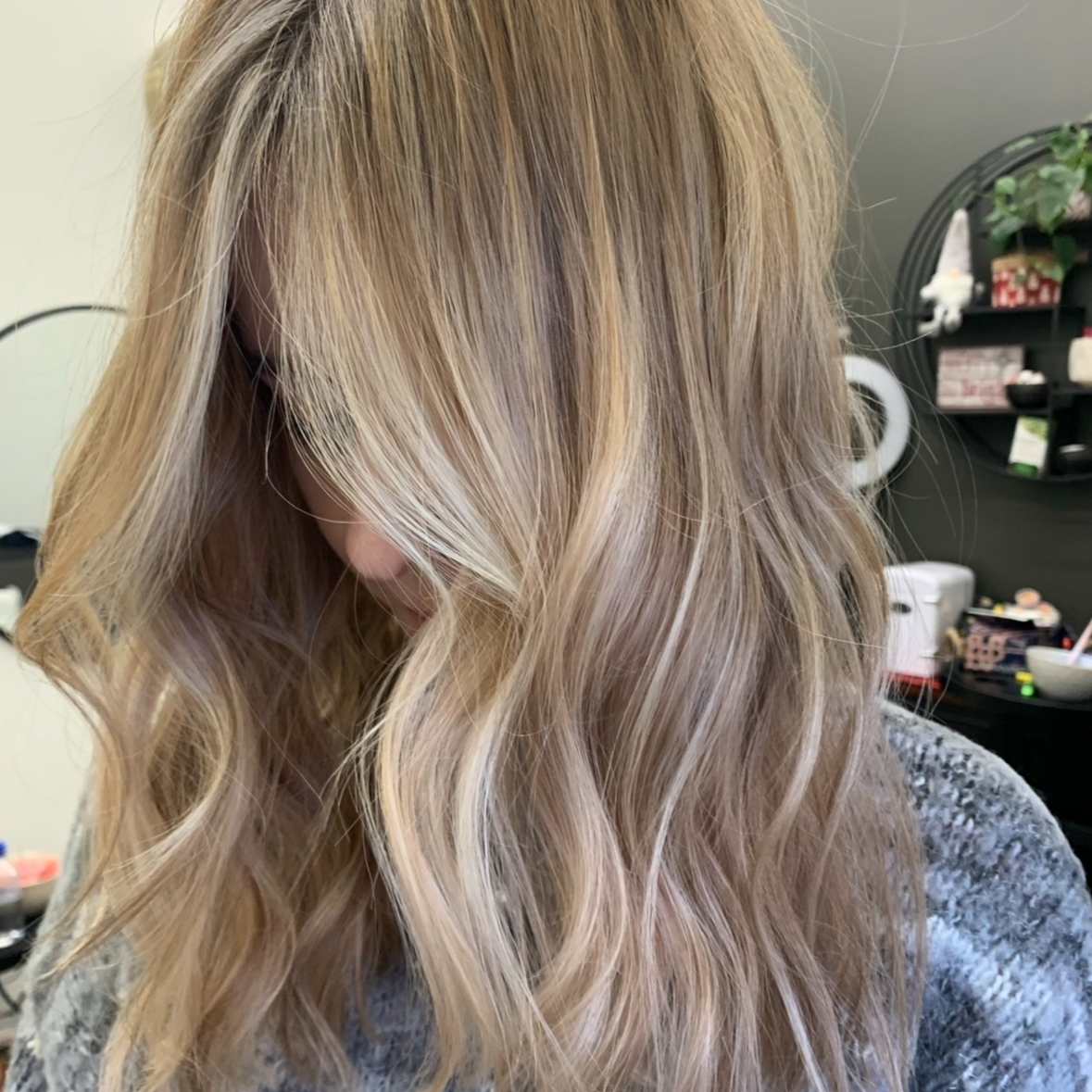 FACE FRAME || MONEY PIECE at The Harlow Beauty Co. in Westlake, OH