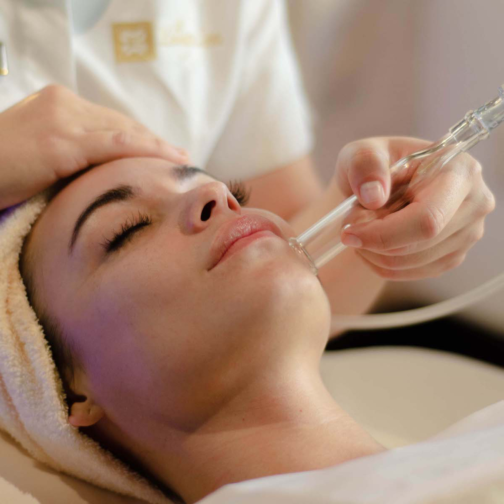 Recovery Lymphatic Drainage Facial