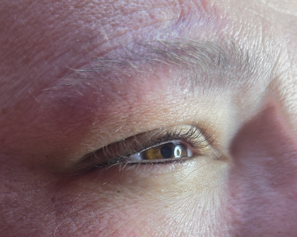 Eyeliner (Both Top & Bottom)