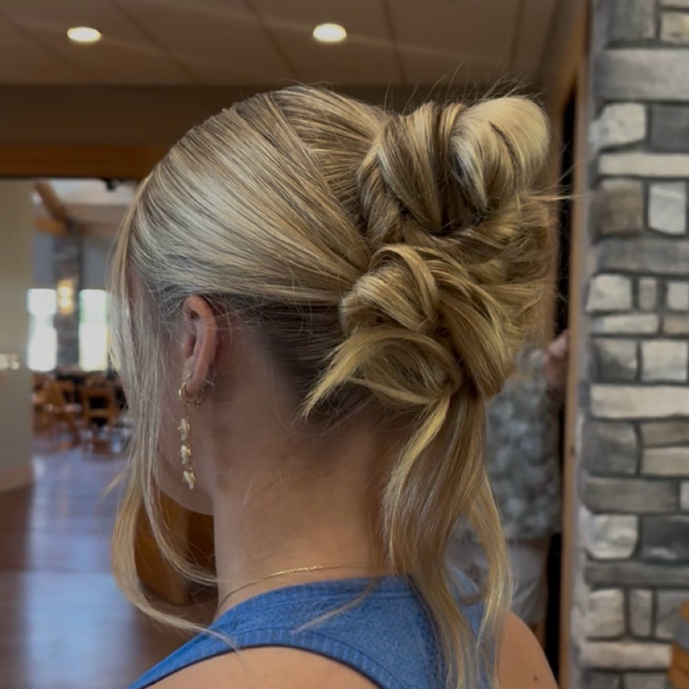 Up Do (Lexi G) at TheBlendedCollective in Indianapolis, IN