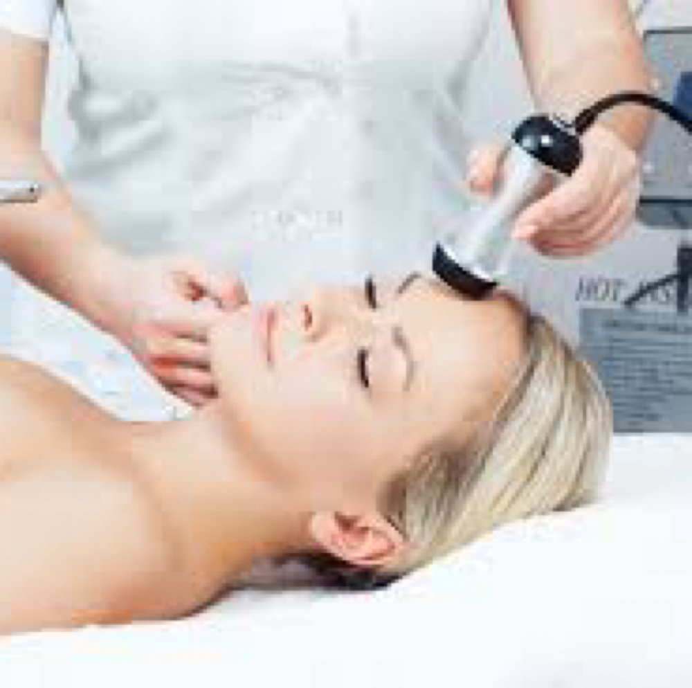 Luxe Custom Facial at Luxe Skin & Lash Studio in Tewksbury, MA