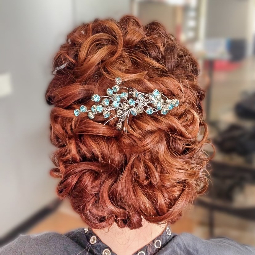STYLE - UPDO