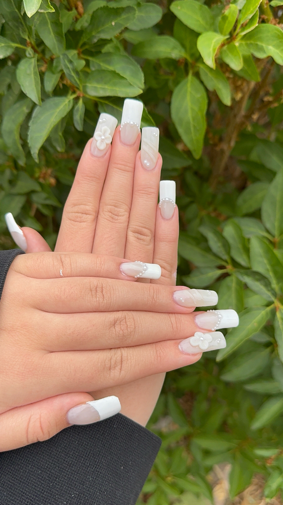 Glitter, Foils, Chrome, Gems, 2D/3D