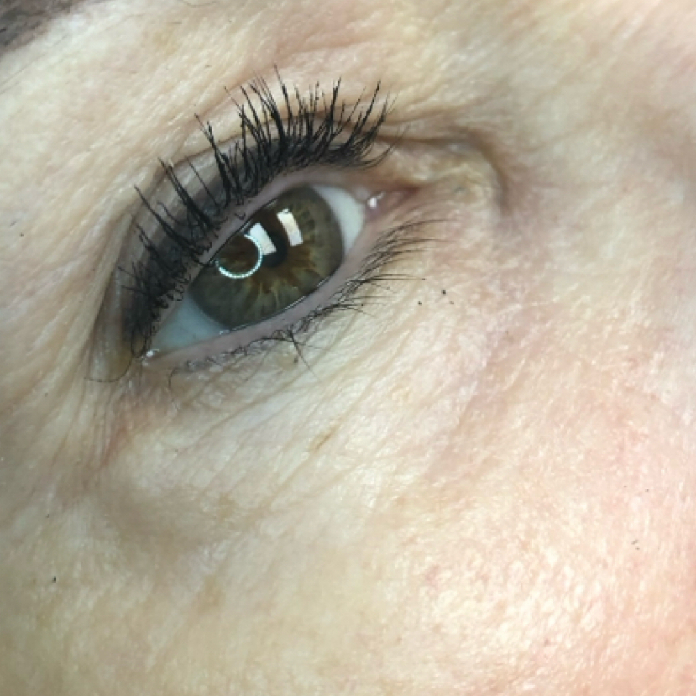 Eyeliner top of eye only at Marco Island Aesthetics