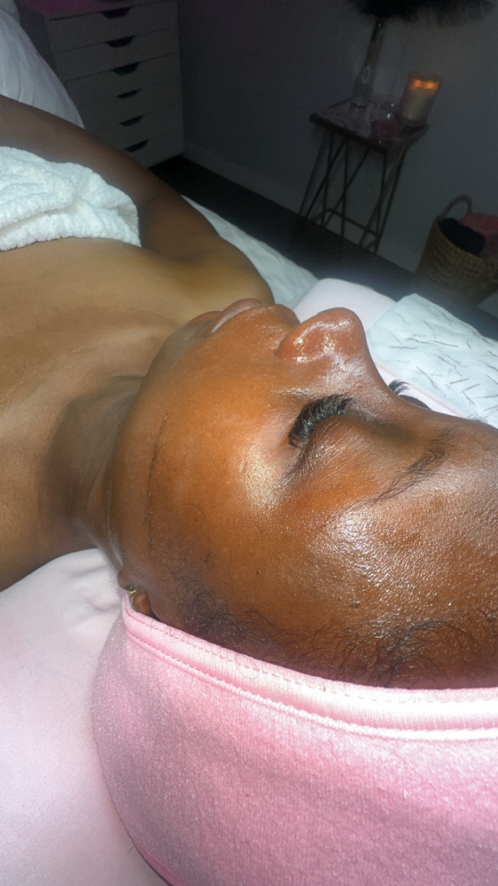 Dermaplane Facial
