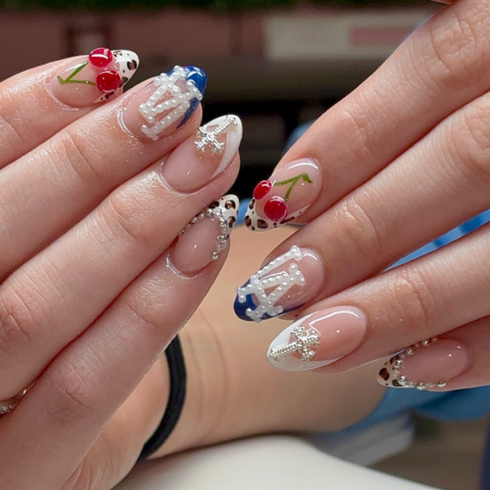 Short Full Set at 5ivestarnails in Parma Heights, OH