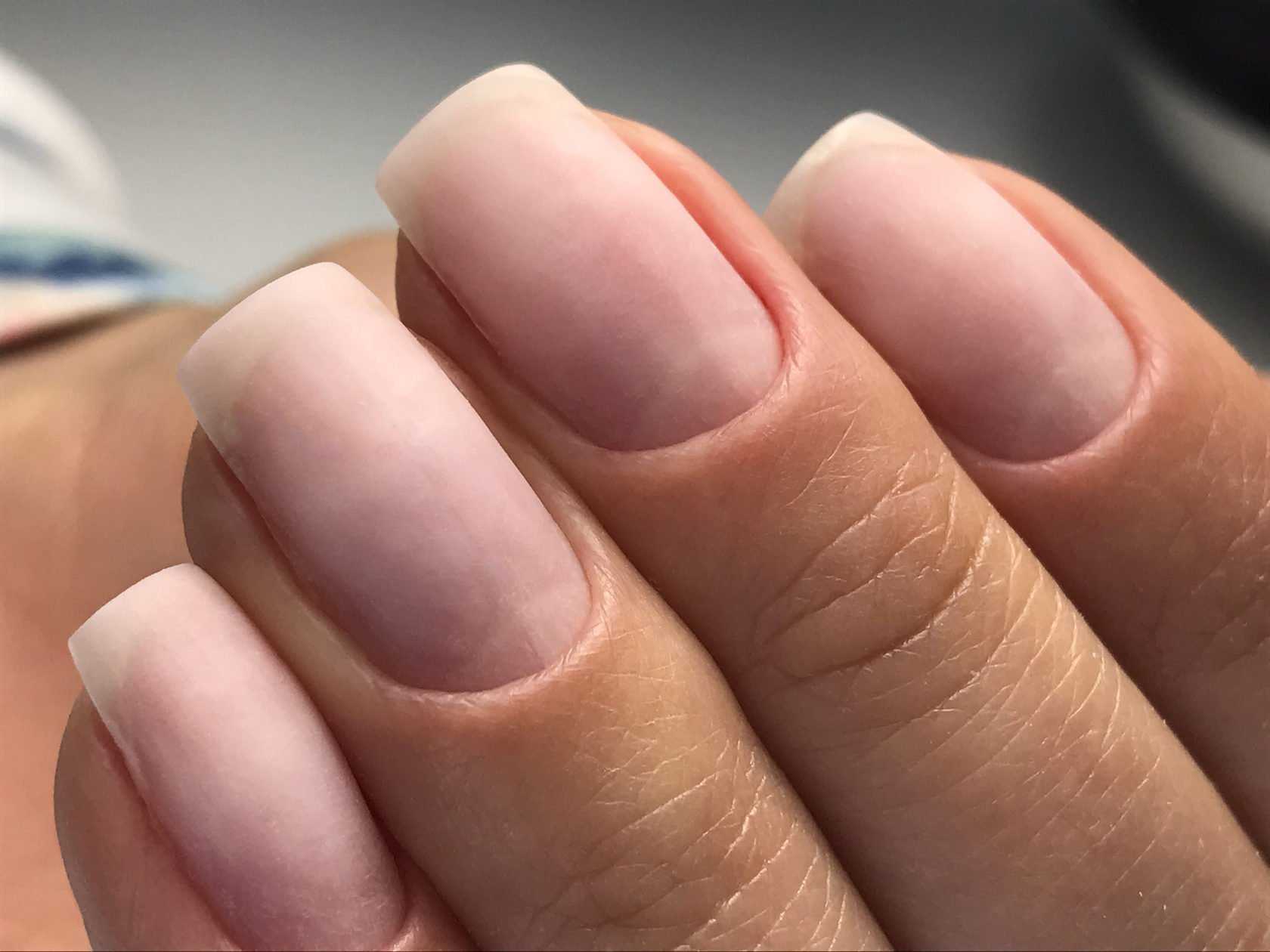 DRY MANICURE (WOMEN)