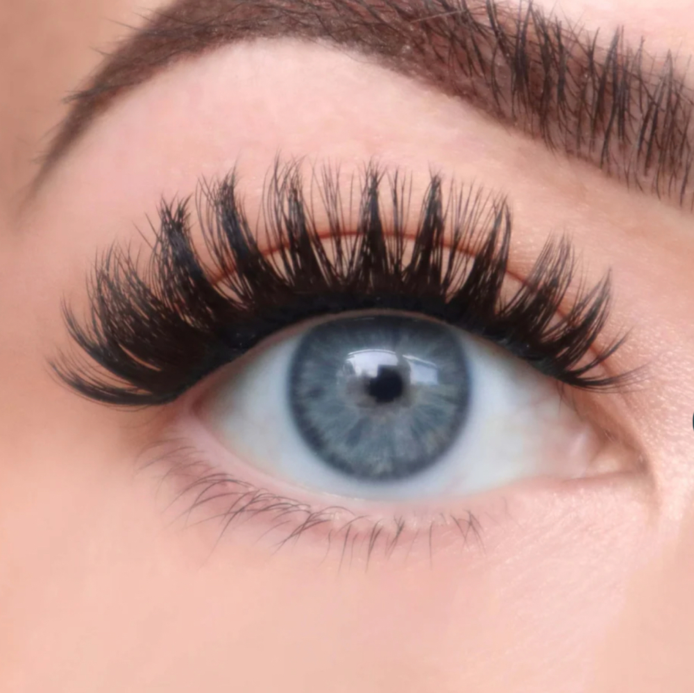 Glo 8 Lash Cluster Application