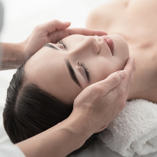 Luna Luxury Facial