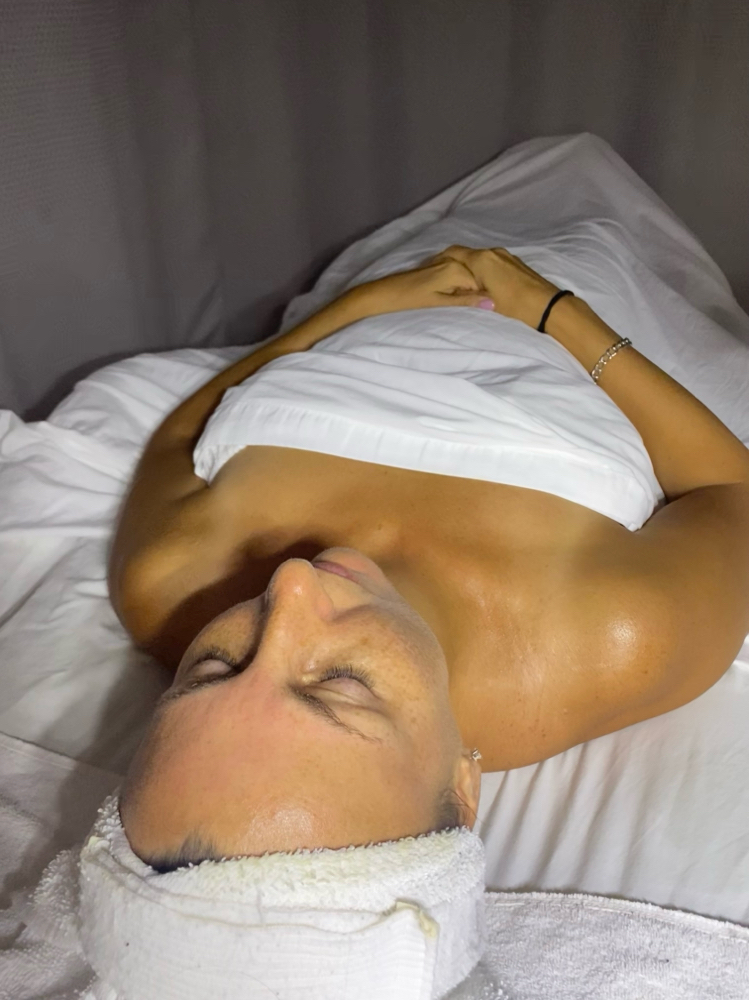 Lymphatic Drainage Facial