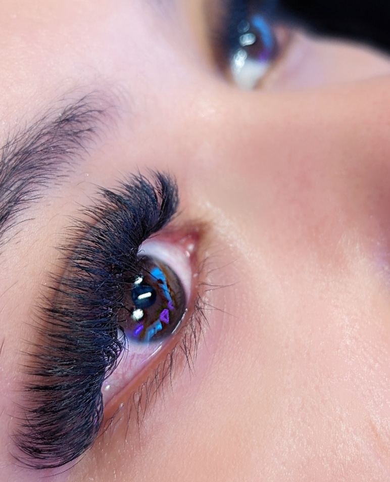 Volume at The Finery|Diamond Dolls in Grass Valley, CA